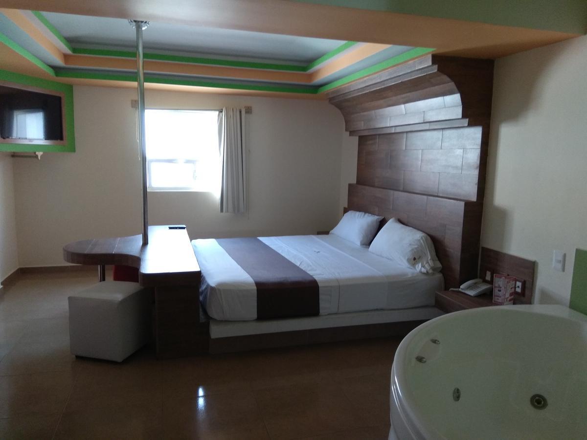 Hotel Rubi マンサニージョ エクステリア 写真